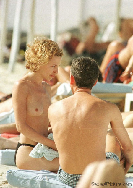 Kylie Minogue Caught Nude