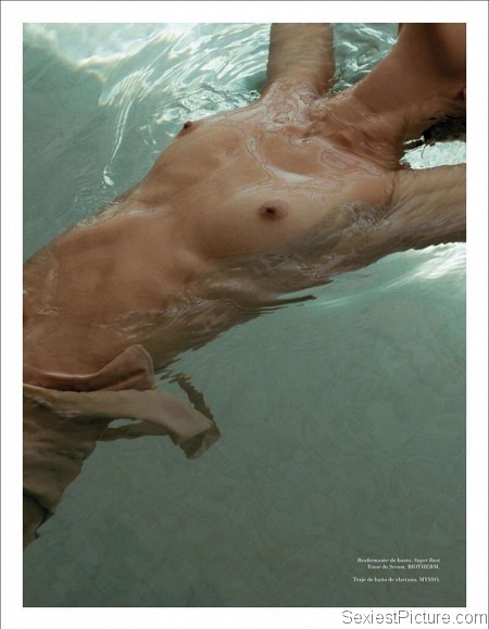 Laissa Medeiros topless