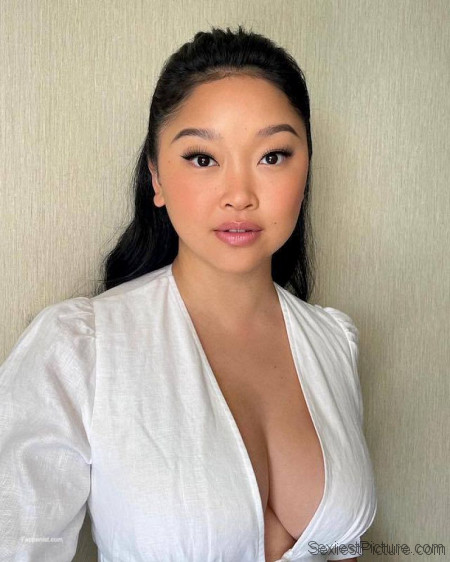 Lana Condor Tits