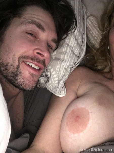 Laurie Holden nude selfie leaked