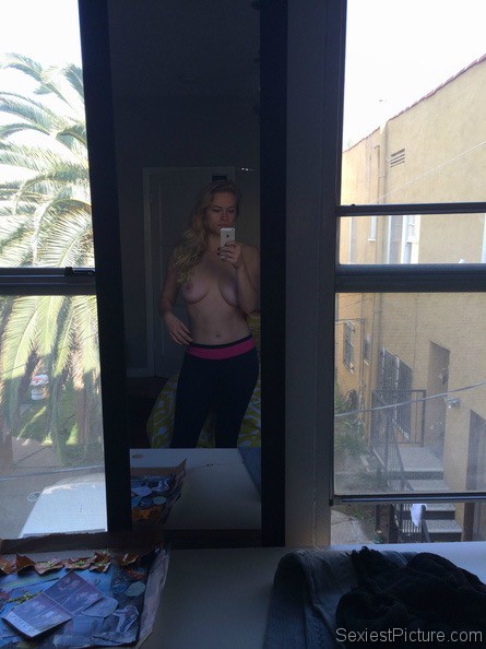 Leven Rambin nude selfie leaked