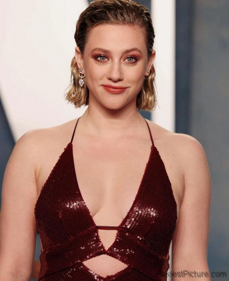 Lili Reinhart Tits