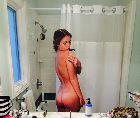 Lili Simmons nude selfie leaked