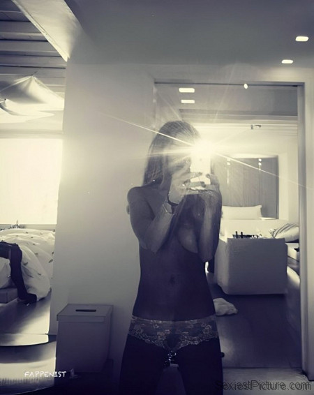 Lindsay Lohan Nude The Fappening Leak Enhanced