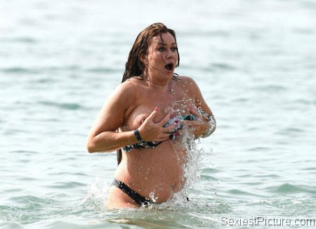 Lisa Appleton loses her bikini top