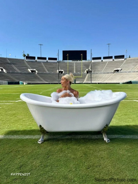 Livvy Dunne Naked Bathtub Photoshoot