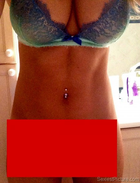 Luisa Zissman censored pussy selfie