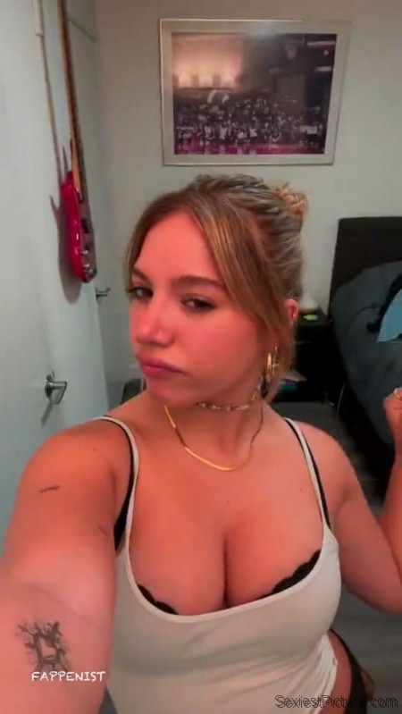 Mackenzie Ziegler Big Tits