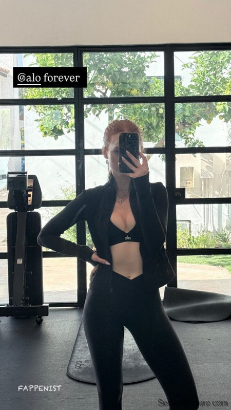 Madelaine Petsch Tits at the Gym