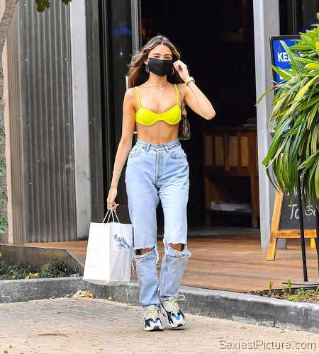Madison Beer Sexy Bra in Public