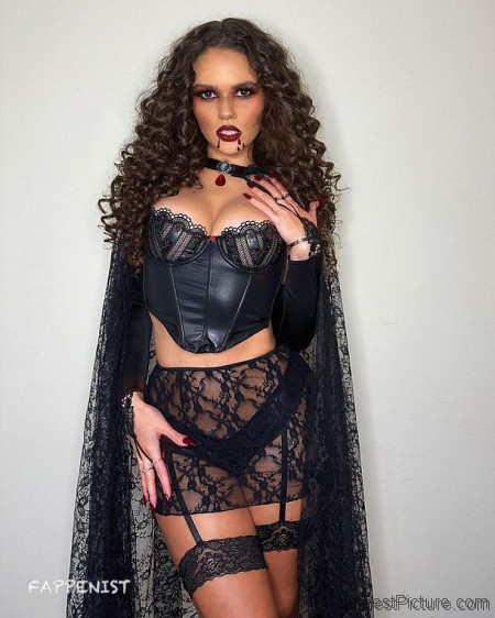 Madison Pettis Big Tits Halloween