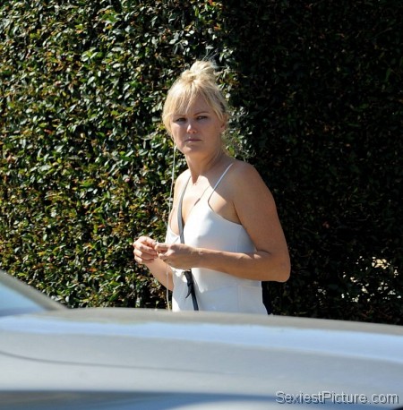 Malin Akerman Braless Tits