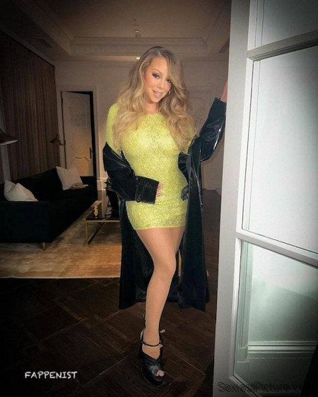 Mariah Carey Tits and Legs