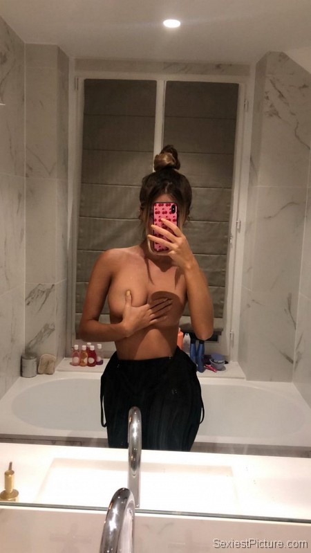 Mathilde Tantot Topless