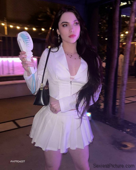 McKayla Maroney Tits and Legs