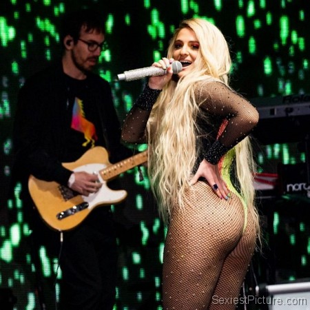 Meghan Trainor Sexy Ass On Stage