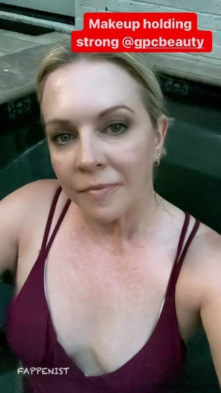 Melissa Joan Hart Big Tits