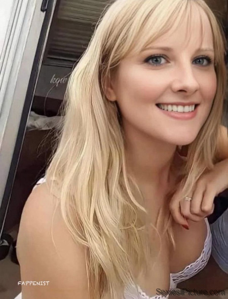 Melissa Rauch Tits