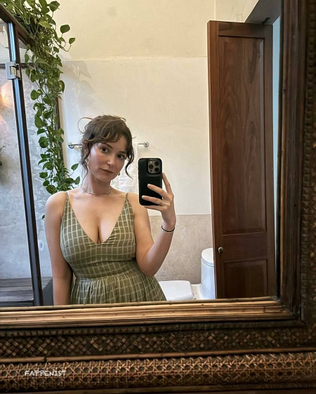 Milana Vayntrub Tits