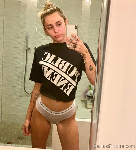 Miley Cyrus Sexy