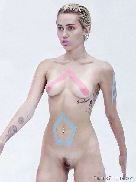 Miley Cyrus nude outtakes leaked from Paper Magazine