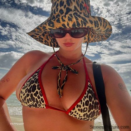 Millie Gibson Big Tits