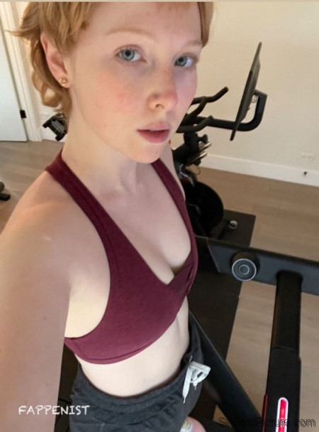 Molly C Quinn Tits