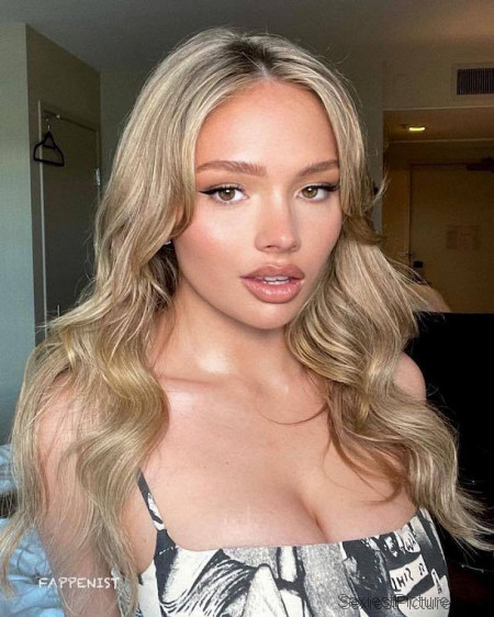 Natalie Alyn Lind Boobs