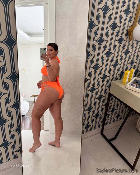 Nelly Furtado Sexy Tits and Ass