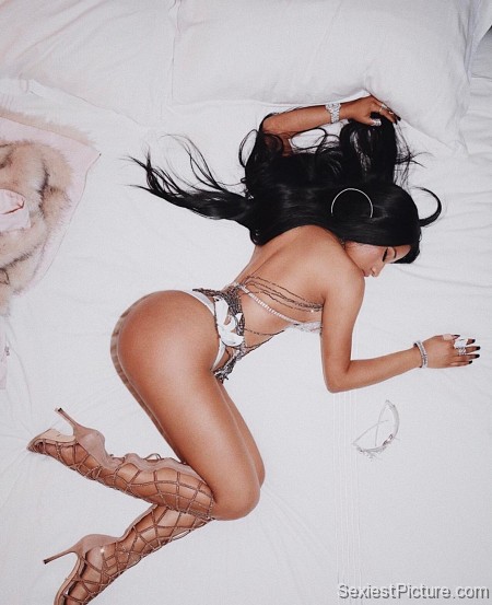 Nicki Minaj in bed