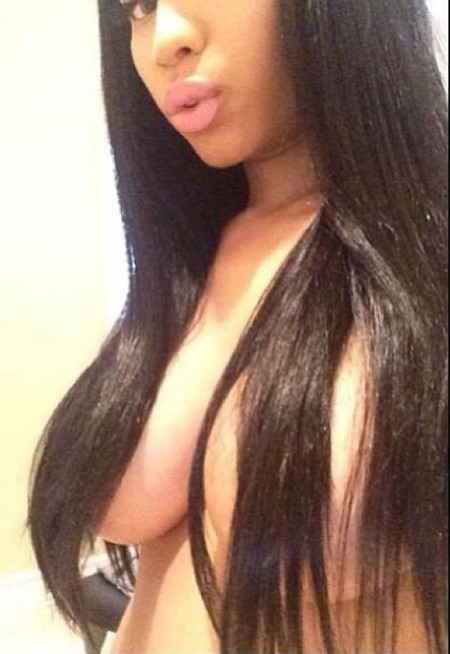 Nicki Minaj nude topless boobs big tits