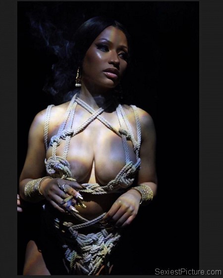 Nicki Minaj sexy bondage