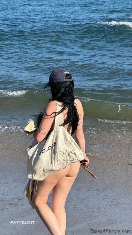 Noah Cyrus Ass as the Beach