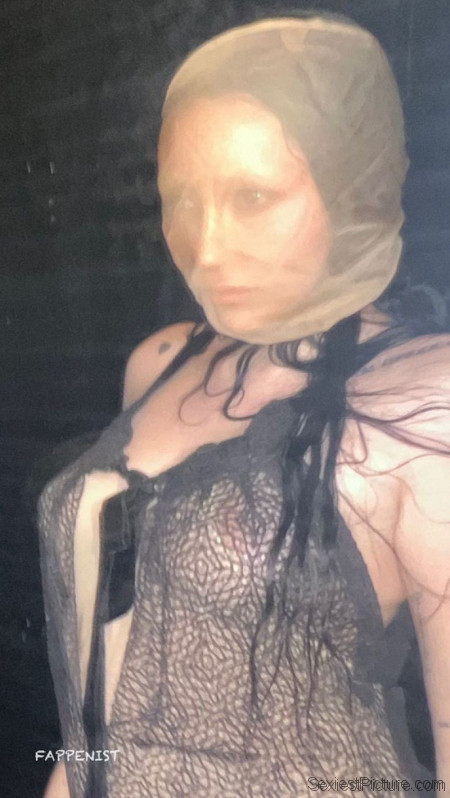 Noah Cyrus Big Tits Nipples