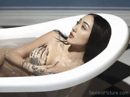 Noah Cyrus Nude