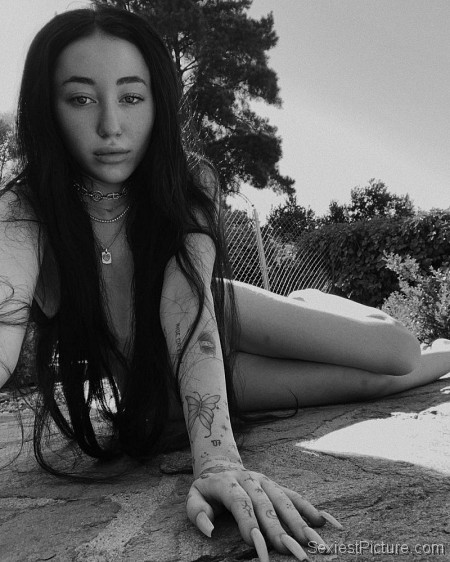 Noah Cyrus Nude