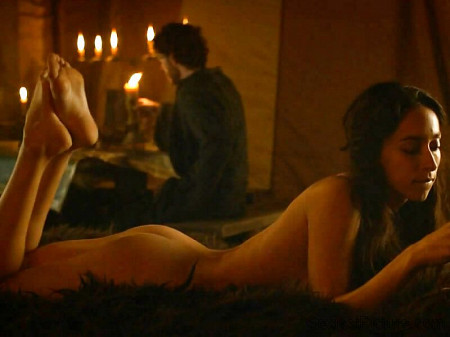 Oona Chaplin Nude Photo and Video Collection