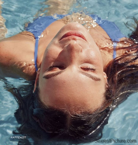 Penny Oleksiak Tits