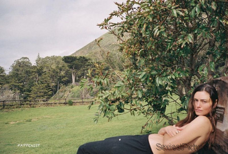 Phoebe Tonkin Topless