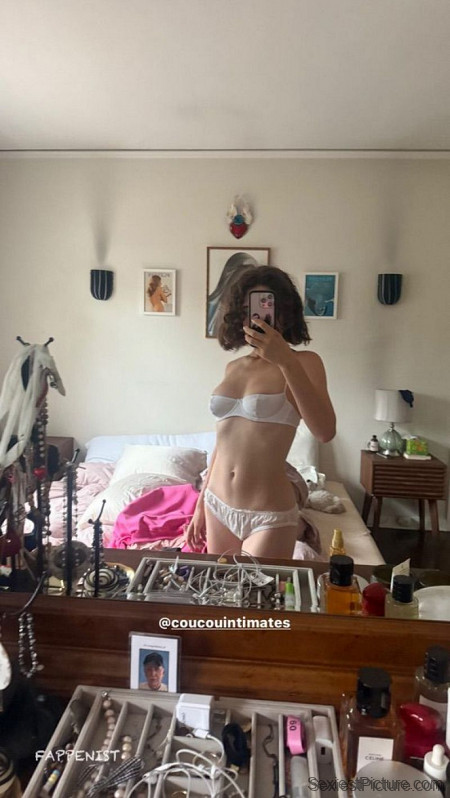 Rachel Sennott Tits in her Underwear