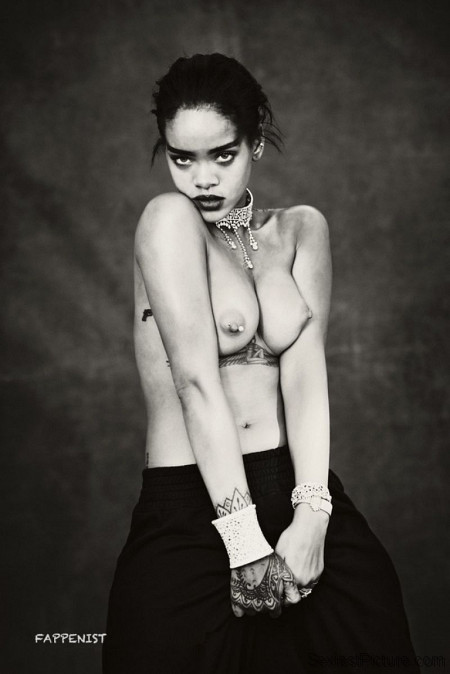 Rihanna Nude Big Tits Leak
