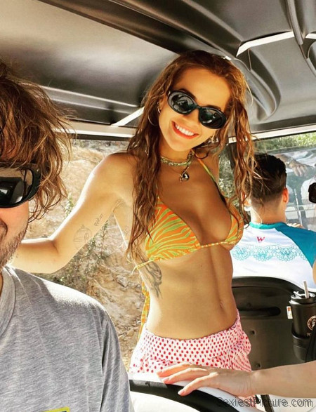 Rita Ora Tits and Abs Rita Ora Tits and Abs