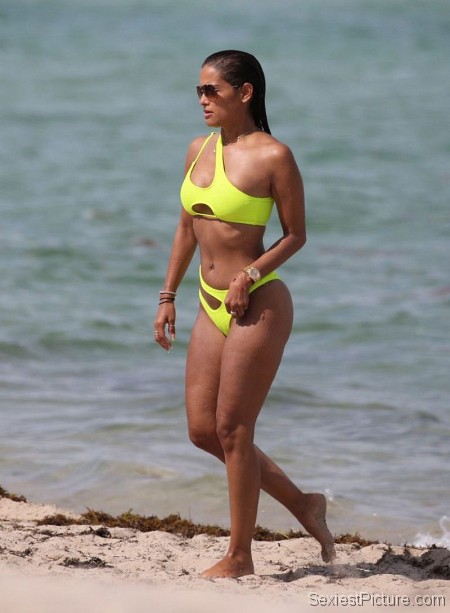 Rocsi Diaz Sexy Bikini