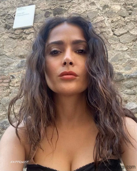 Salma Hayek Big Tits Selfie