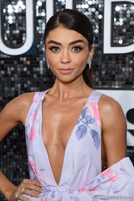 Sarah Hyland Braless Boobs