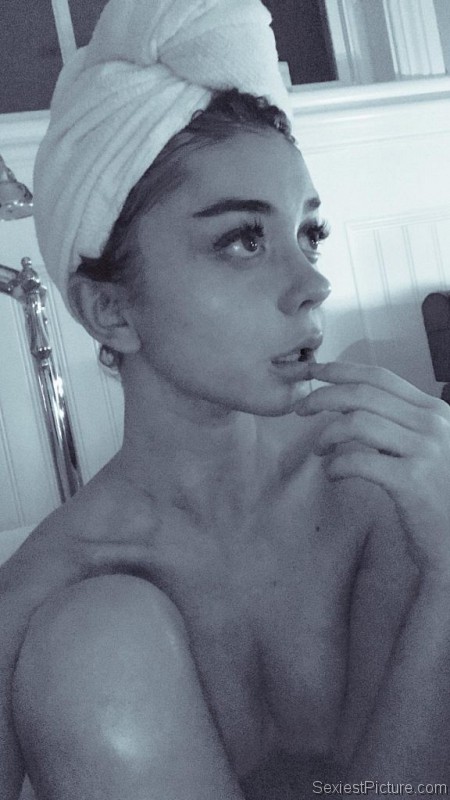 Sarah Hyland naked in the bath