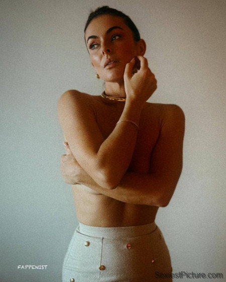 Serinda Swan Topless