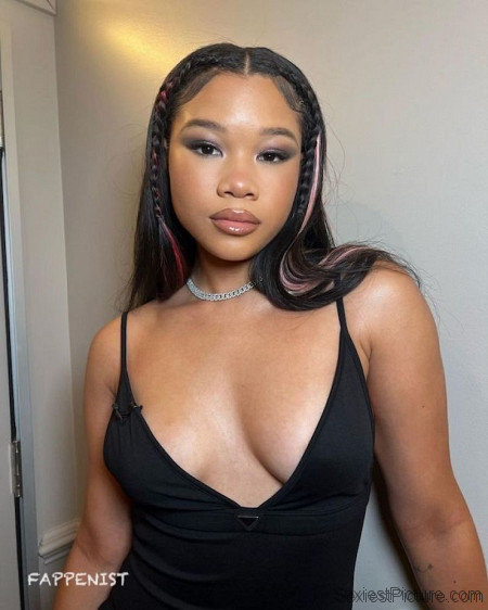 Storm Reid Tits