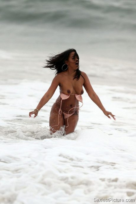 Sundy Canter nude topless bikini oops boobs big tits paparazzi leak