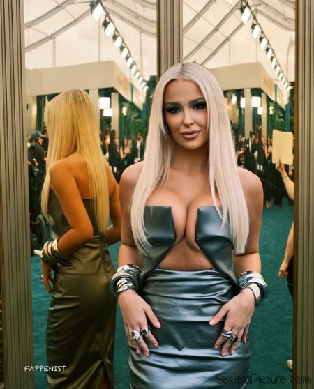 Tana Mongeau Big Tits 2024